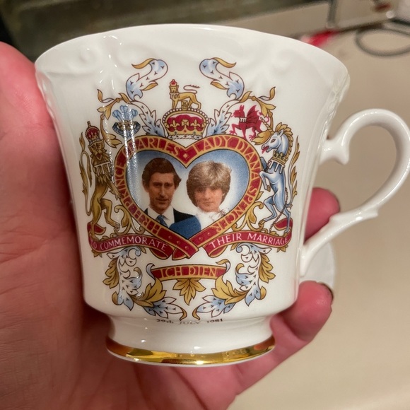 Prince Charles and lady Diana wedding cup and saucer. - Picture 3 of 3